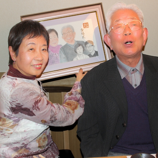 両親へ似顔絵のサプライズプレゼント